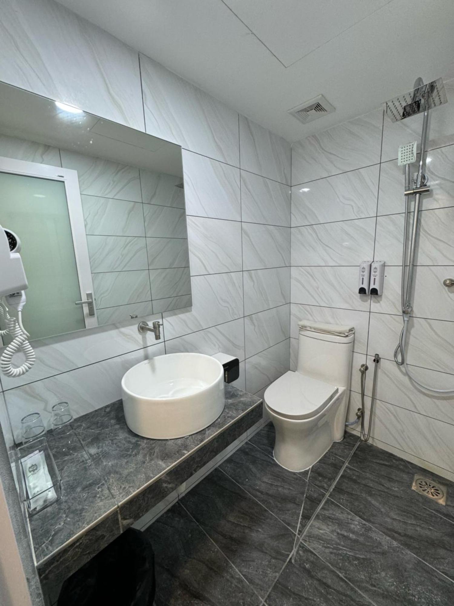 52 The Grace Hotel Muar Buitenkant foto