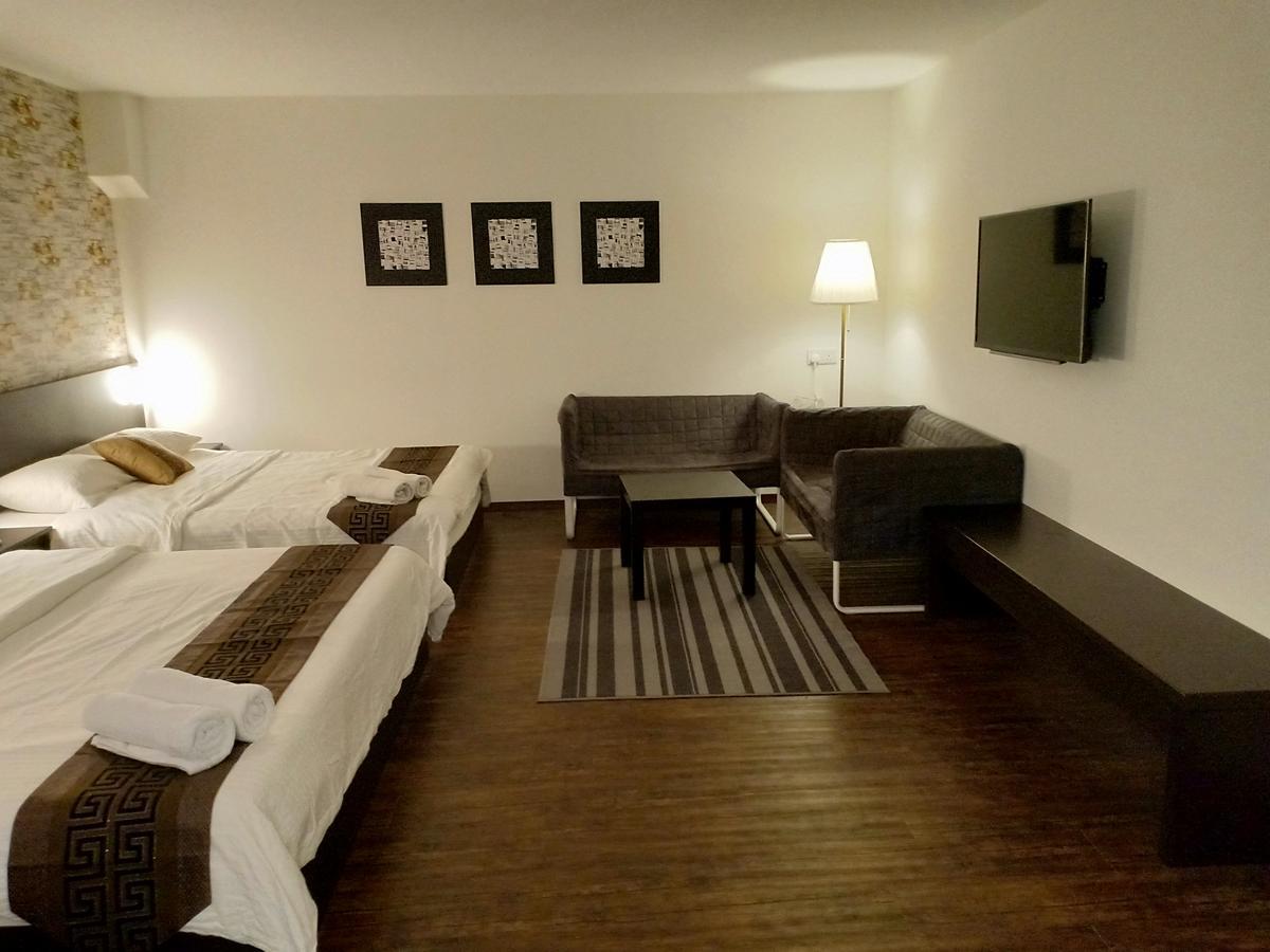 52 The Grace Hotel Muar Buitenkant foto