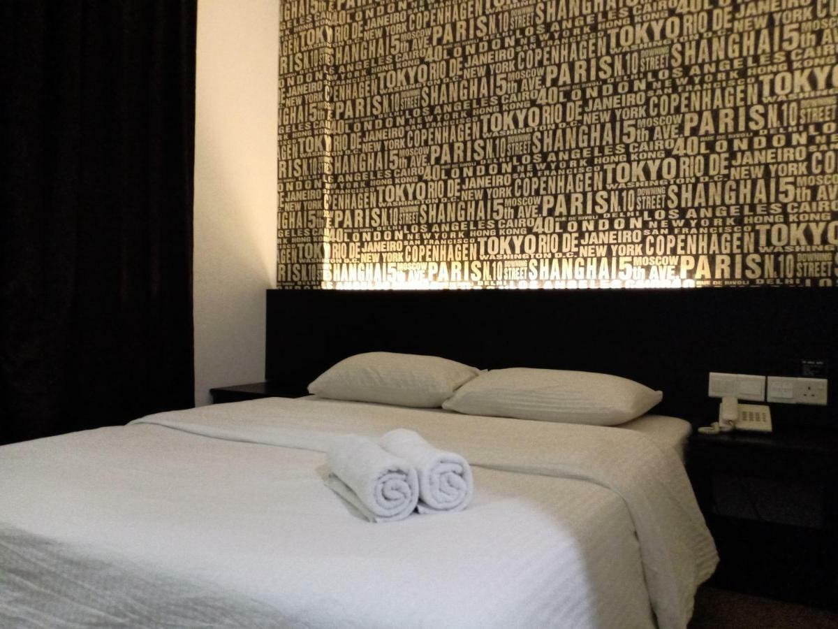 52 The Grace Hotel Muar Buitenkant foto